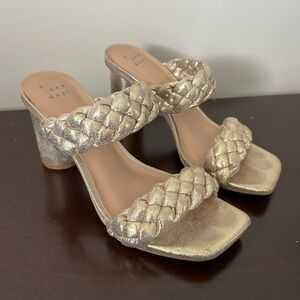 A new day - Gold braided heels